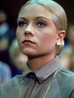 Theresa Russell