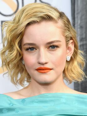 Julia Garner