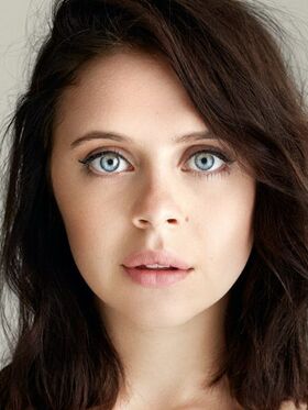 Bel Powley