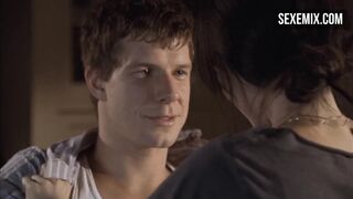 Eric Mabius (Tim) i Mia Kirshner (Jenny) sceny seksu „The L Word”