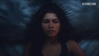 Zendaya Height si masturba a letto, serie - Euphoria