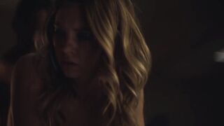 Sydney Sweeney scopa a pecorina, scena di sesso - Euphoria