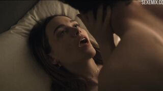 Victoria Pedretti Bett-Sexszene aus der Serie - You