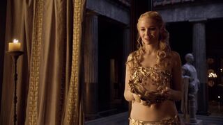 Scena sexy di Brooke Harman nella serie - Spartacus