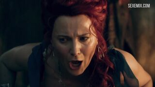 Lucy Lawless fa sesso nella stanza dei gladiatori, scena in - Spartacus parte 2