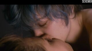 Lea Seydoux and Adele Exarchopoulos erotic scene - Blue Is the Warmest Color