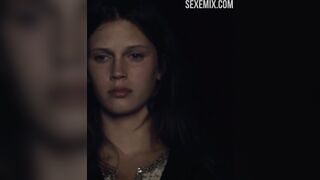 Marine Vacth Scena di sesso in spiaggia in Young & Beautiful