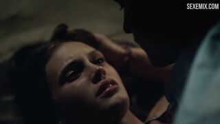 Marine Vacth Scena di sesso in spiaggia in Young & Beautiful