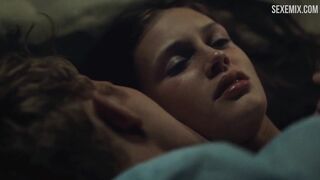 Marine Vacth Scena di sesso in spiaggia in Young & Beautiful