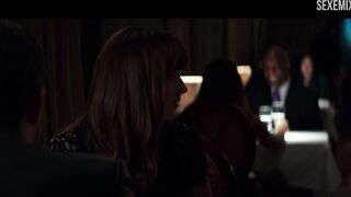 Dakota Johnson zdejmuje majtki w restauracji - Pięćdziesiąt twarzy Darker