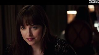 Dakota Johnson zdejmuje majtki w restauracji - Pięćdziesiąt twarzy Darker