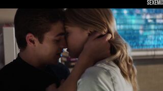 Josephine Langford Çarpıştıktan Sonra Giysili Sikiş Sahnesi