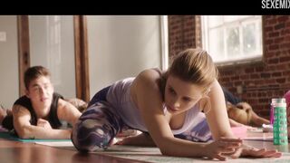 Josephine Langford Yoga, escena sexy en After We Collided