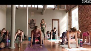 Josephine Langford Yoga, escena sexy en After We Collided