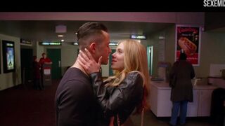 Scène de baiser chaude de Scarlett Johansson dans Don Jon