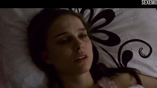 Natalie Portman masturbates in bed, scene in Black Swan