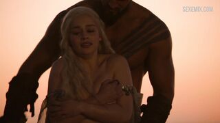 Emilia Clarke'ın çıplak göğüsleri, Game of Thrones sahnesi