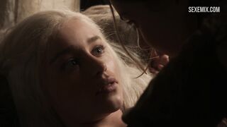 Emilia Clarke Scena erotica in Il Trono di Spade