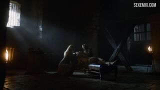 Sexo com carícias de Charlotte Hope e Stephanie Blacker, cena em Game of Thrones