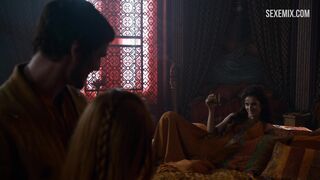 Nackte Josephine Gillan und Kristina Jillespie, Szene in Game of Thrones