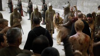 Lena Headey walks naked through the crowd, scene in Game of Thrones