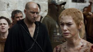 Lena Headey walks naked through the crowd, scene in Game of Thrones