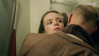 Stacy Martin fa sesso nella toilette del treno, scena in Nymphomaniac: Vol. Io