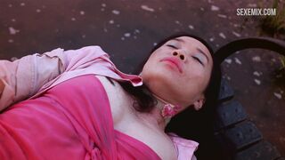 Sook-Yin Lee masturbates on a bench, scene in Shortbus