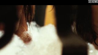 Deon Stein kissing in a bubble bath, scene in Never Back Down