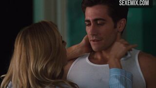 Seductive breasts Jo Newman, scene in Love And Other Drugs