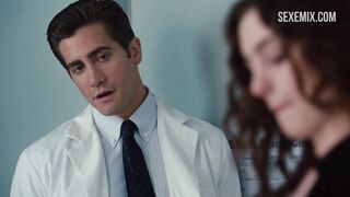 Anne Hathaway expose son sein droit, scène dans Love and Other Drugs