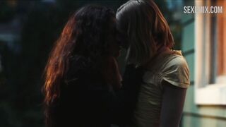 Zendaya and Hunter Schafer, lesbian sxene in Euphoria