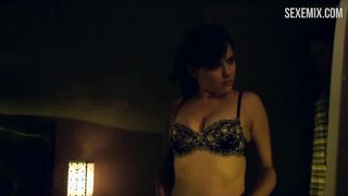 Jen Lilley sexy, in schwarzem BH und Höschen, Szene in Evil Doctor (2018)