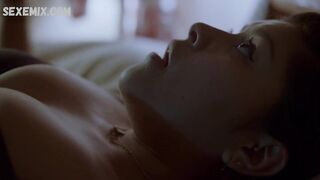 Chelsea Rendon mostró el cuerpo desnudo y las tetas desnudas - Vida s02e02 (2019)