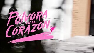 Andrea Henry, Vanessa Hernandez, lesbian scene in Polvora en el corazon (2019)