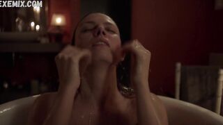 Elodie Frege breasts,  bathroom scene in La main du mal (2016)