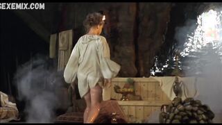 Katherine Heigl shows us her ass, scene in Prince Valiant (1997)