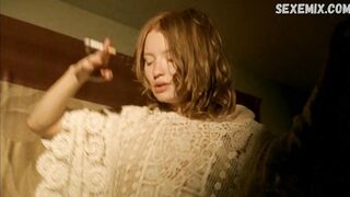 Emily Browning shows bare tits having sex in Shangri-La Suite 2015