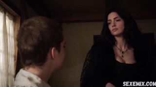 Janet Montgomery lesbian kiss, scene in Salem 2014