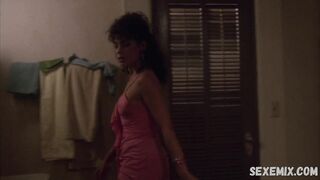 Julie Carmen sexy, cena em Cidade Azul (1986)