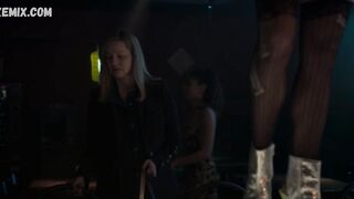 Kiley Casciano balla uno spogliarello, scena Ozark s02e02 (2018)