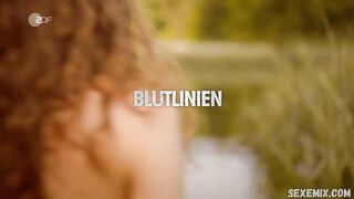 Rosmarie Rose、Amelie Hennig セクシー - Stralsund s01e16 Blutlinien (2020)