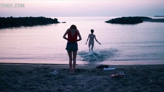 Amanda Campana, Giulia Salvarani lesbian, scene in Summertime (2020)