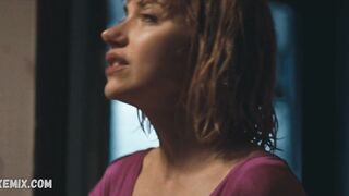 Imogen Poots が胸を点滅させる、I Know This Much Is True (2020) のシーン