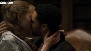 Phoebe Dynevor escena sexy y caliente en Bridgerton 2020