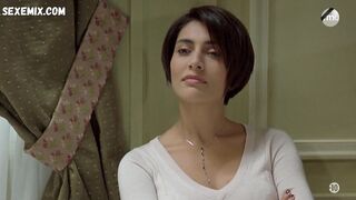 Caterina Murino bare butt, scene in Le Grand Alibi (2008)