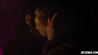 Fatima Molina, Ela Velden lesbian kissing, scene in Diablero