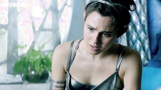 Poppy Drayton sexy, scène dans The Shannara Chronicles s01 (2016)