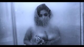 Bath.Tub.Rajsi Verma 熟女バスルーム,