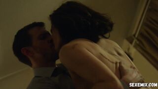 Stana Katic escena sexy y gemidos en Absentia s01e04 (2017)